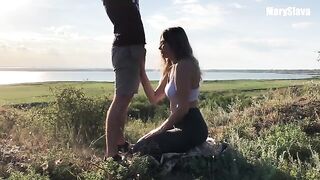 A guy fucked a girl in the middle of her training session outdoors