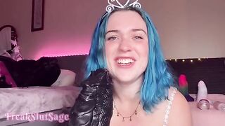 Princess gets her asshole gapped by anal machine