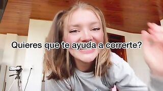 A gringa with a big ass masturbates and reaches orgasm in Spanish