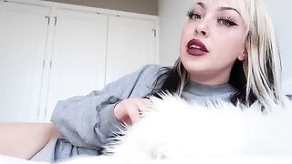 My girlfriend made me cum by the smell of her vagina