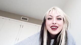 My girlfriend made me cum by the smell of her vagina