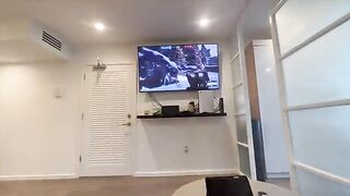 Babe doesn’t allow her boyfriend to finish the game