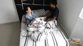 Natalia has sex in the room of her friends, a very hot scene