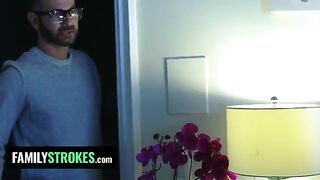 Redhead stepdaughter Vanna Bardot gets fucked in the room