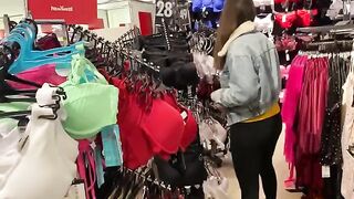 Shopping at ChihuahuaSU in the gallery ends with a hot toilet session