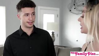 The guy is lucky to fuck his stepsister, who is sexy and hot