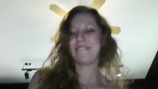 I stuck my finger in the ass of a sexy neighbour, she loves cock