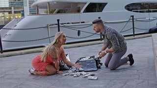 PAWG gets fucked by stranger for $1,000,000 in HD