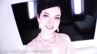 These two stunning babes, Jade Valentine and Bella Luna, are real experts in oral pleasure