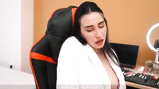 A stepmom got knocked up by her stepson’s cum inside