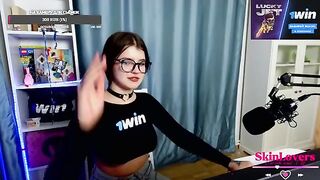 A streamer girl skinloverss herself for a big dick during a stream