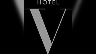 Two hungry girls seduced the hotel employee for a threesome