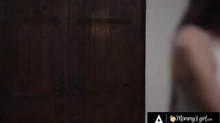 The stepsister allowed the guy to lick her pussy in the kitchen in a steamy swap