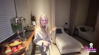 A masseuse gives a happy ending to the massage in a special way
