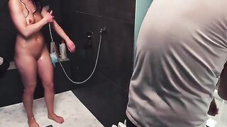 A quickie in the shower turns into a handjob tragedy