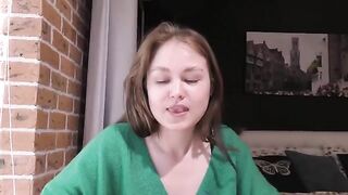 The student girl learns the Kamasutra at 18 years old
