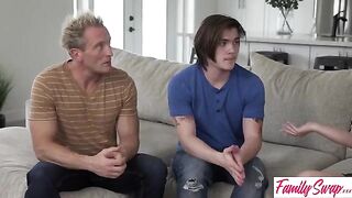 Swapmom Jessica Starling’s huge boobs impressed Harley King in a steamy scene