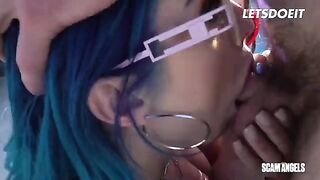 Two sexy babes, Emily and Jewelz, shared a lucky guy’s dick in a steamy threesome