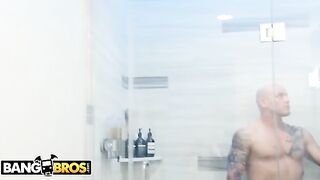 Horny PAWG step sister Mia Malkova seduces her stepbrother Derrick Pierce