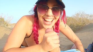 A foreign girl exposes herself at night, while being an Italian wife during the day - Documentary Porno