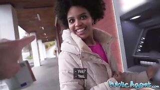 The agent made a bet with a Brazilian girl in the street