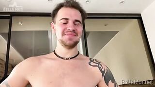 I met a girl in the bar, she agreed to fuck my husband