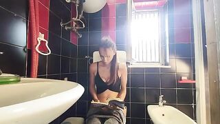 My dirty friend fucked me on the bathroom floor in a steamy session