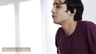The pretty girl came to her boyfriend’s house to meet his father, who was deeply affected by the stunning blonde, Anna Claire Clouds