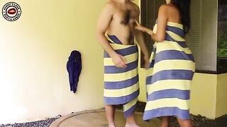 The guy fucked his girlfriend in the bathtub