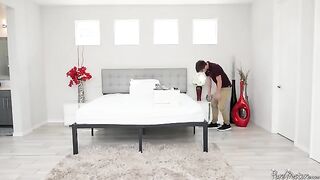 A mature woman fucked a young guy who was moving her house