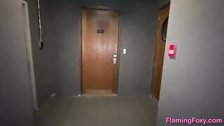 A hot chick got creampied by her neighbor in Chicago