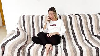Biondina bored calls her friend to lick and fuck her, exclusive Italian content