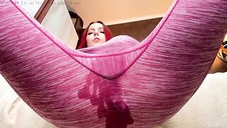 A nice woman, Lina Moore, has sex and squirts like a fountain