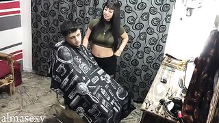 Argentine girl fucks in the barbershop in a hot video