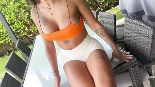 A photographer fucked the gorgeous Sisi Rose in an oily scene