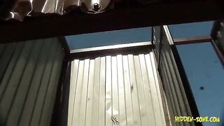 A girl was secretly shot at the beach house, it's erporn style