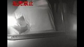 A young girl tried to have sex in the car, but she was lucky