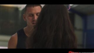 A fan met a hockey player and got fucked at the stadium during a break