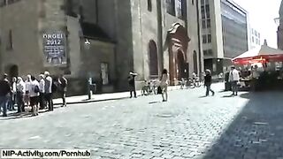 A girl showed her vagina to all passers-by