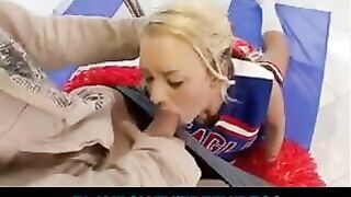 A gymnast has awesome sex after showing her skills, sitting on the twine