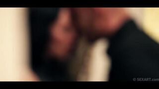 A man completely satisfied the appetizing brunette Gina Devine’s needs