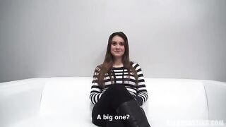 Czech girl came to the casting for an agent and had sex with him