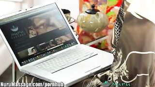A small amount of oil brings great pleasure from sex with a Chinese beauty
