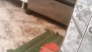 Black woman gets fucked by only one guy’s dick