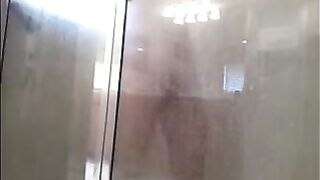The man washed himself with a hidden camera in the shower