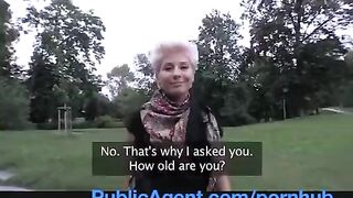 For money, a lesbian agreed to fuck with a member