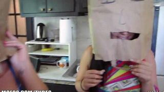 The little girls wear on their heads shopping bags for swingerosque