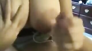 She swallows all the sperm, even the last drop