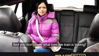 A hot girl slept with her taxi driver in his car at work