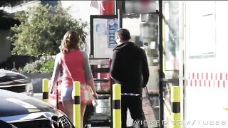 A cunning guy found a way to get a free divorce